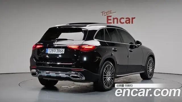 Mercedes-Benz GLC-Class 2023 — Фото 2/20