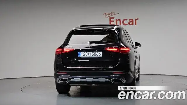 Mercedes-Benz GLC-Class 2023 — Фото 4/20