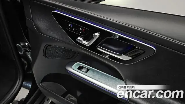 Mercedes-Benz GLC-Class 2023 — ფოტო 31/38