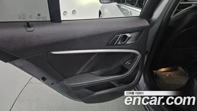 BMW 1 Series 2022 — Photo 20/30