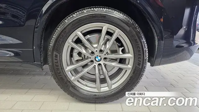 BMW X3 2021 — Photo 18/35