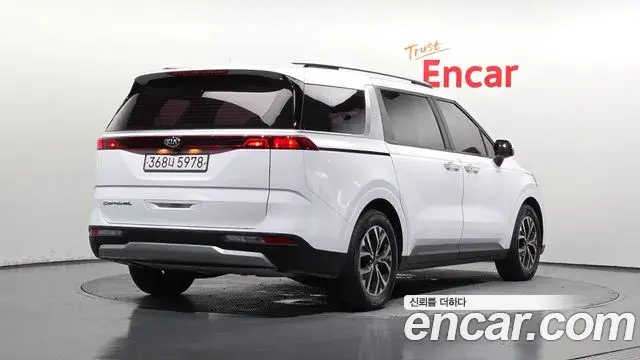 Kia Carnival 2021 — Фото 2/20