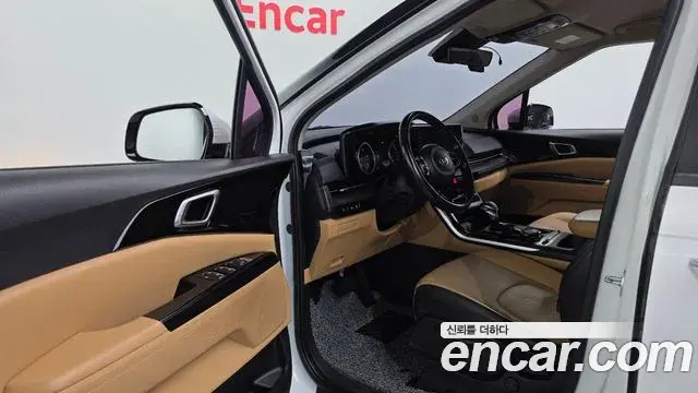 Kia Carnival 2021 — Фото 10/20