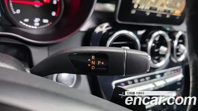 Mercedes-Benz C-Class 2018 — Photo 19/20
