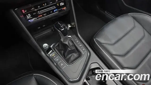 Volkswagen Tiguan 2021 — Şəkil 9/20