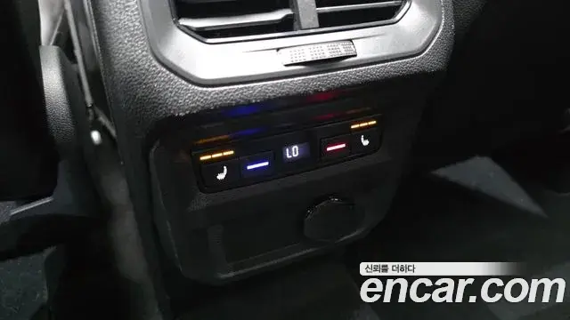 Volkswagen Tiguan 2021 — Şəkil 13/20