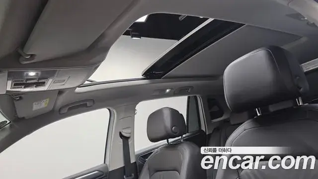 Volkswagen Tiguan 2021 — Şəkil 16/20