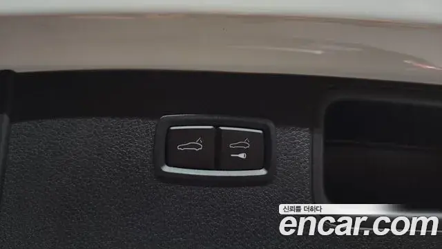 Porsche Macan 2020 — Şəkil 12/34