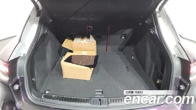 Porsche Macan 2020 — Şəkil 16/34