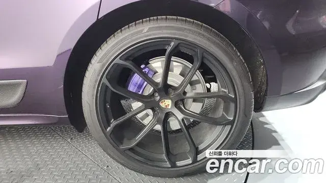 Porsche Macan 2020 — Şəkil 26/34