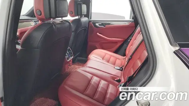 Porsche Macan 2020 — Şəkil 15/34