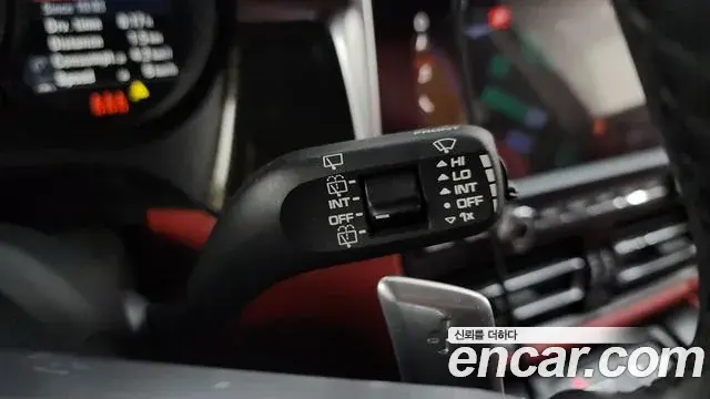 Porsche Macan 2020 — Şəkil 14/34