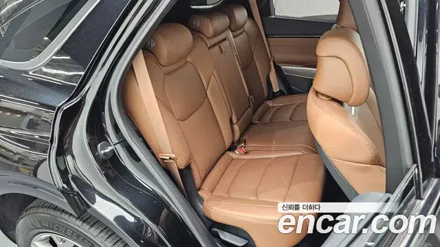 Genesis GV70 2023 — ფოტო 30/31