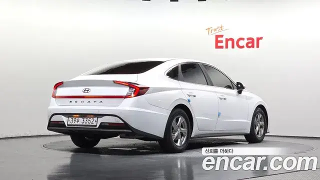 Hyundai Sonata Hybrid 2019 — Photo 6/30