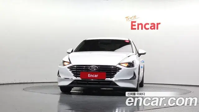 Hyundai Sonata Hybrid 2019 — Photo 19/30