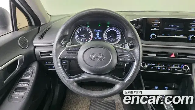 Hyundai Sonata Hybrid 2019 — Photo 20/30