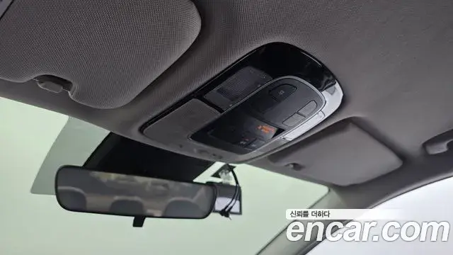 Hyundai Sonata Hybrid 2019 — Photo 28/30