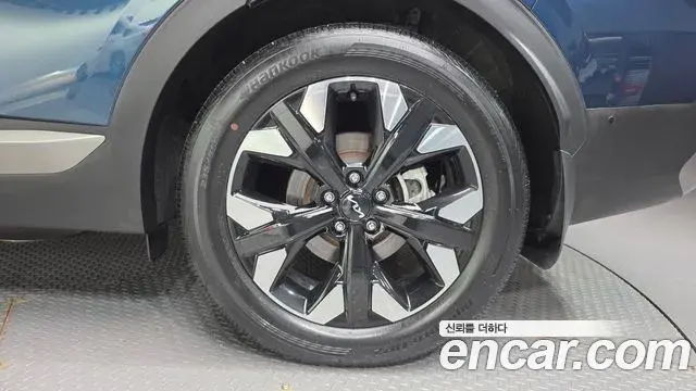 Kia Sportage 2022 — ფოტო 22/34