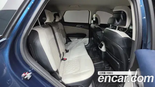 Kia Sportage 2022 — ფოტო 27/34