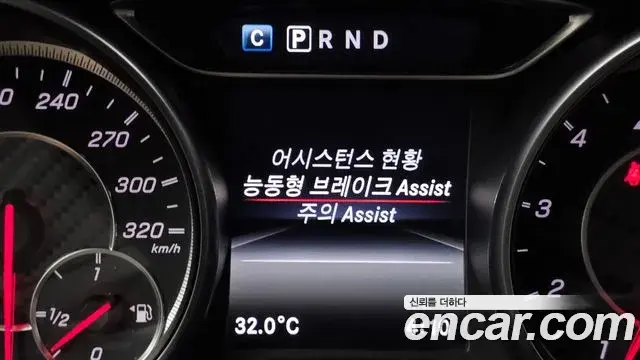 Mercedes-Benz A-Class 2018 — ფოტო 19/20