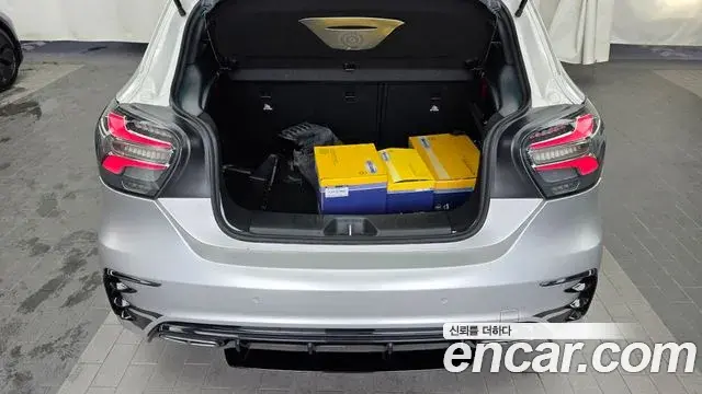 Mercedes-Benz A-Class 2018 — ფოტო 1/20