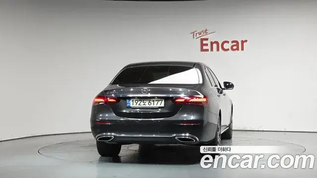 Mercedes-Benz E-Class 2021 — Şəkil 19/35