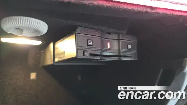 Mercedes-Benz E-Class 2021 — Şəkil 18/35