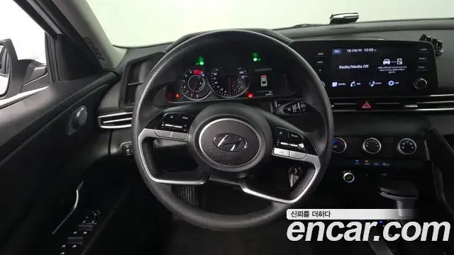 Hyundai Avante 2022 — Фото 13/20