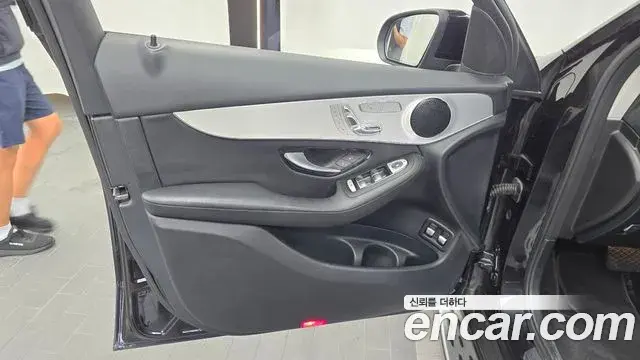 Mercedes-Benz GLC-Class 2018 — ფოტო 4/34