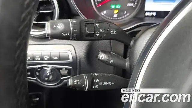 Mercedes-Benz GLC-Class 2018 — ფოტო 24/34