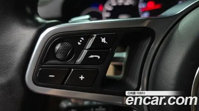 Porsche Cayenne 2020 — Şəkil 34/36