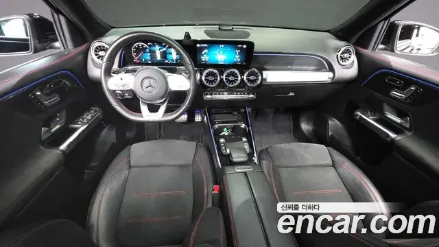 Mercedes-Benz GLB-Class 2021 — Photo 15/20