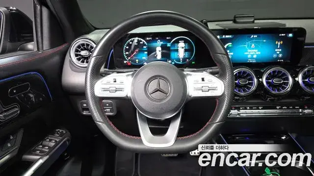 Mercedes-Benz GLB-Class 2021 — Photo 5/20
