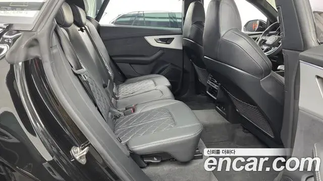 Audi Q8 2025 — Şəkil 15/34