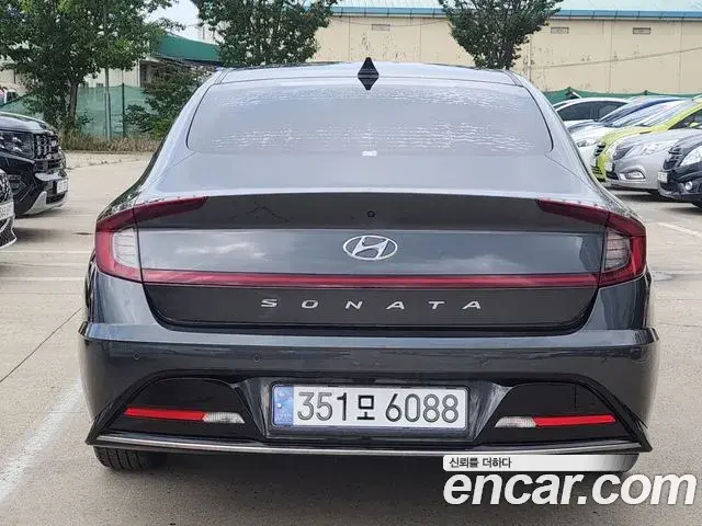 Hyundai Sonata 2021 — Фото 3/20