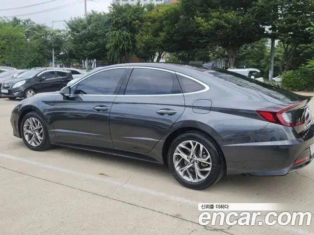 Hyundai Sonata 2021 — Фото 4/20