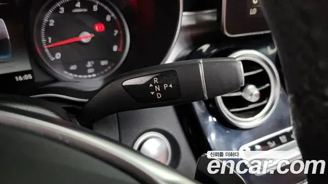Mercedes-Benz C-Class 2018 — Şəkil 6/28