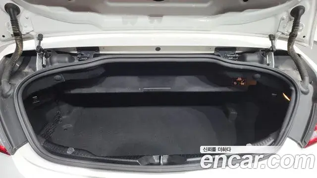 Mercedes-Benz C-Class 2018 — Şəkil 21/28