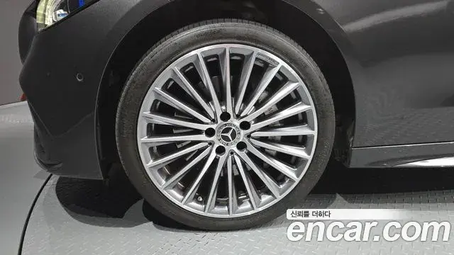 Mercedes-Benz C-Class 2022 — ფოტო 30/31