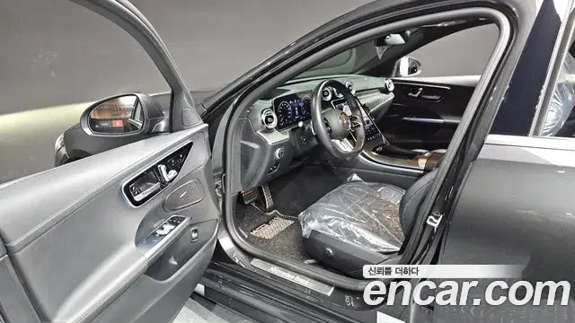 Mercedes-Benz C-Class 2022 — ფოტო 2/31