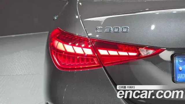 Mercedes-Benz C-Class 2022 — ფოტო 21/31