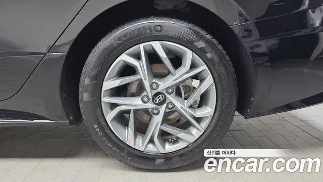 Hyundai Sonata Hybrid 2022 — Şəkil 17/30
