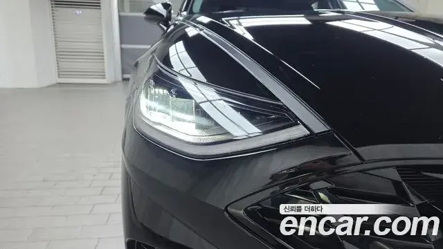 Hyundai Sonata Hybrid 2022 — Şəkil 9/30