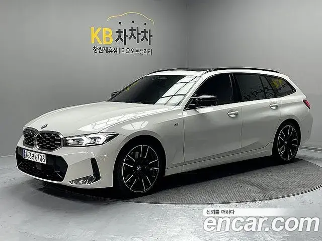 BMW 3 Series 2023 — ფოტო 17/20