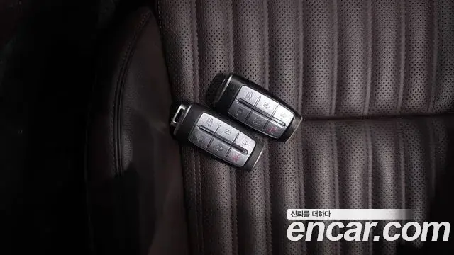 Genesis G70 2020 — Photo 14/35
