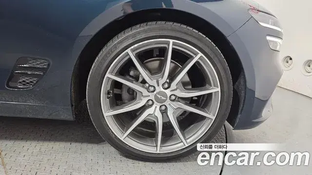 Genesis G70 2020 — Photo 2/35