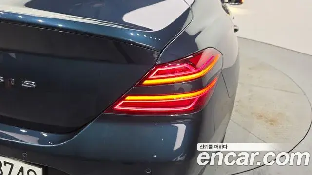 Genesis G70 2020 — Photo 16/35