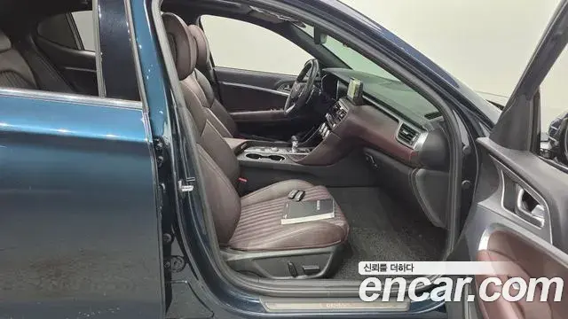 Genesis G70 2020 — Photo 32/35