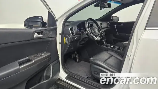Kia Sportage The Bold 2018 — Şəkil 12/31