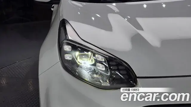 Kia Sportage The Bold 2018 — Şəkil 28/31